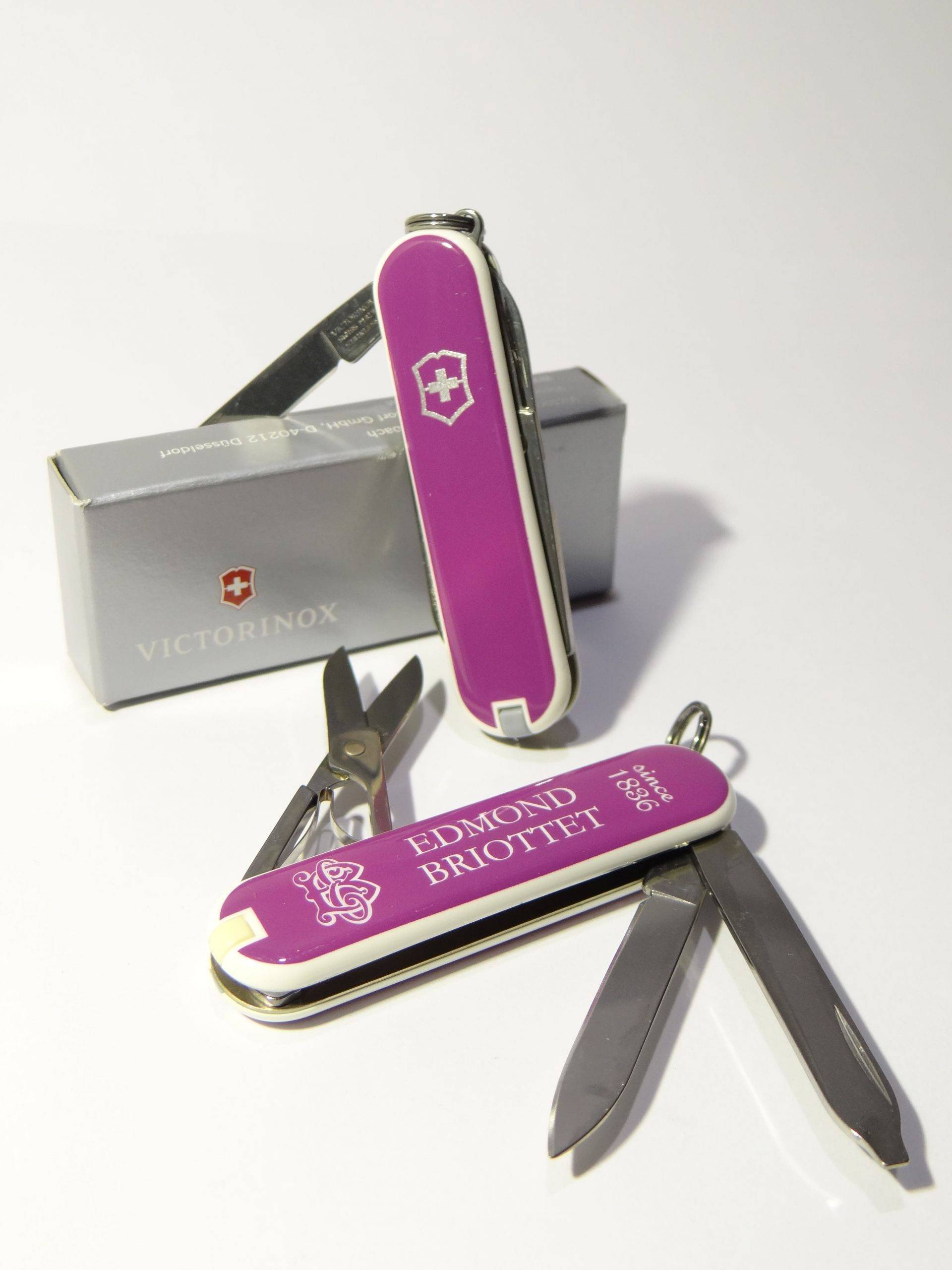 Victorinox Swiss Army pocket knife with essentials