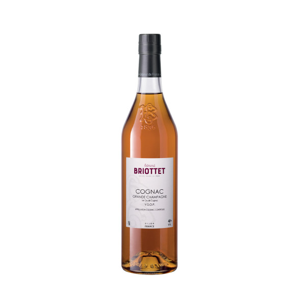 Bouteille de Cognac vsop Maison Briottet, alcool 40% vol., 70cl, avec deux verres cocktails avec glaçons