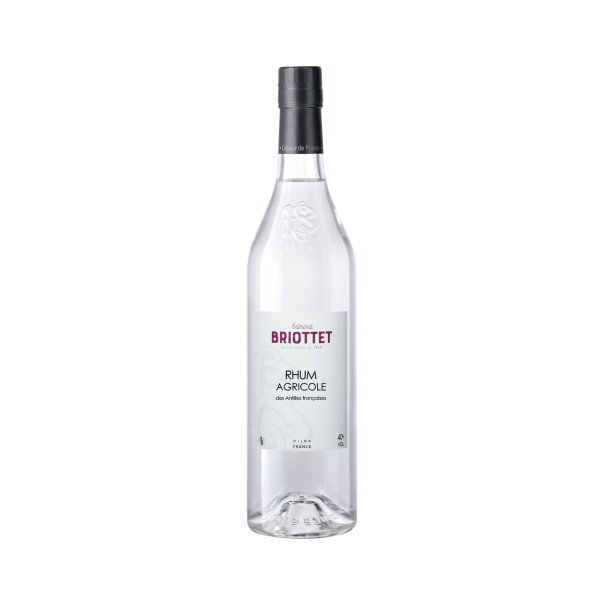 Bouteille de Rhum Agricole Maison Briottet, alcool 40% vol., 70cl, sur fond d'illustration de canne à sucre